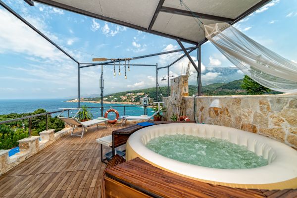 Spa Deck Construction in Mount Vernon