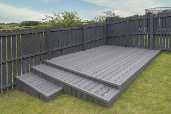 Vinyl Deck Construction in Mount Vernon